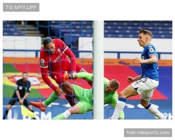 门将行为限制全解析：哪些动作裁判最常判罚犯规？